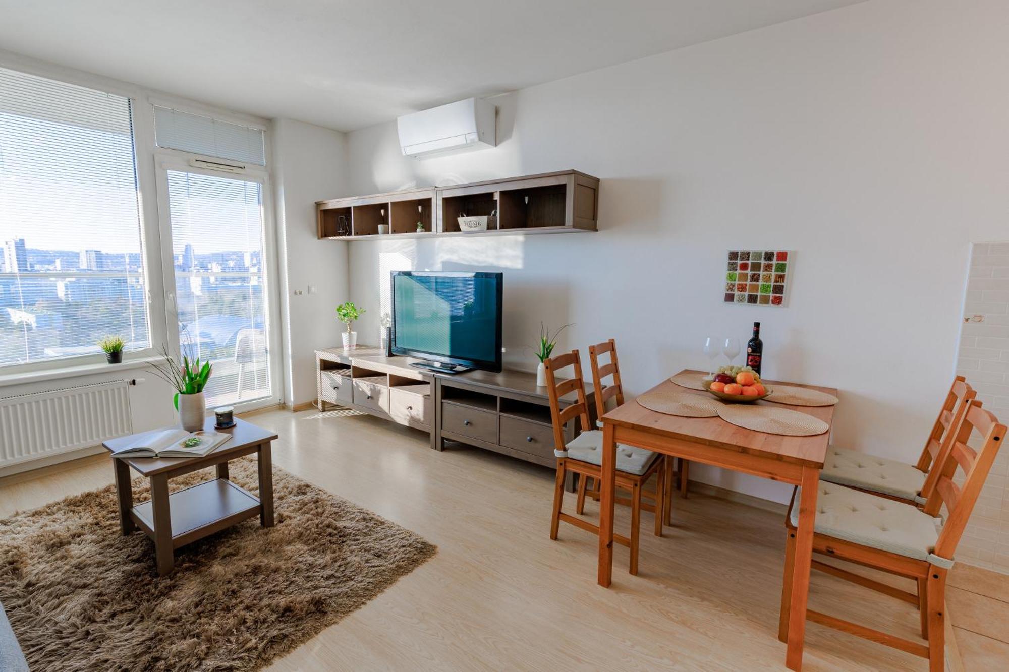 Sunny Apartment With Amazing Terrace On The 13Th Floor Near City Center Pressburg Exterior foto